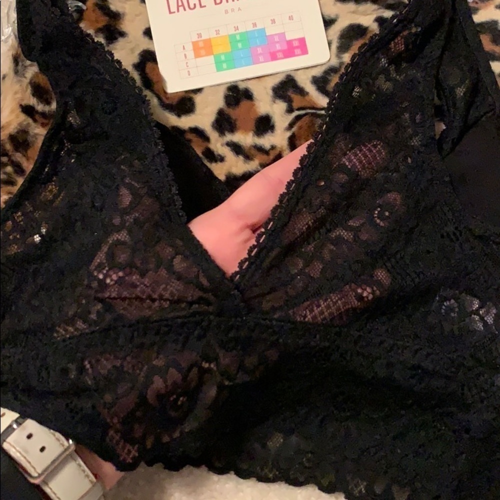SO black lace bralette, comfy and cute, new - Picture 3 of 6